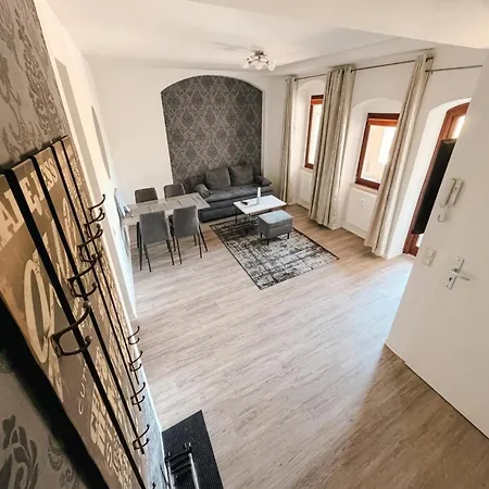 Apartment Moderne Mit Balkon In
