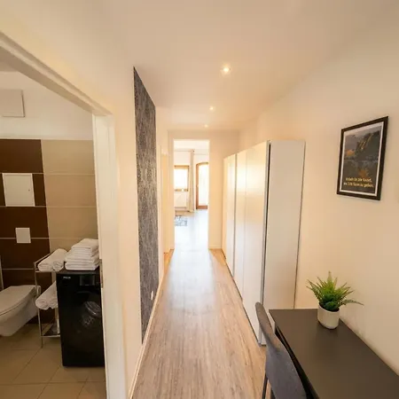 Apartman Moderne Mit Balkon In *