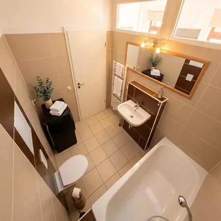 Moderne Mit Balkon In Apartman *