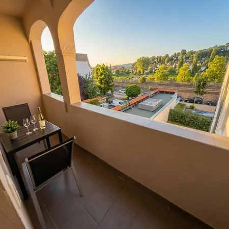 Apartman Moderne Mit Balkon In